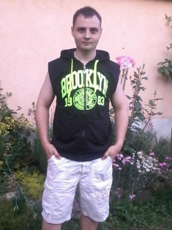 Misi, 38 �ves t�rskeres� f�rfi, Debrecen