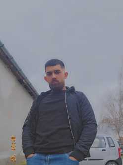 Kevin, 27 �ves t�rskeres� f�rfi, Sz�cs�ny