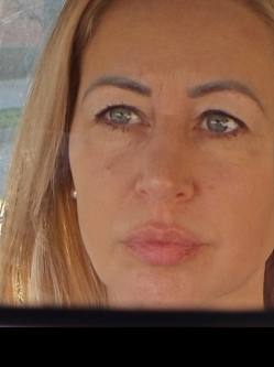 Meli, 48 �ves t�rskeres� n�, Hatvan