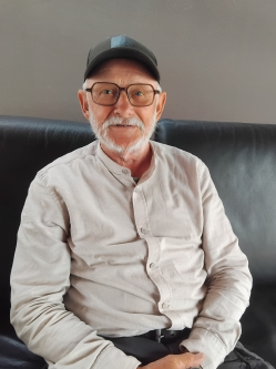 Antal, 77 �ves t�rskeres� f�rfi, Sikl�s
