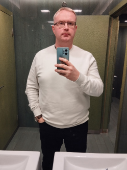 Attila, 35 �ves t�rskeres� f�rfi, Sziget�jfalu
