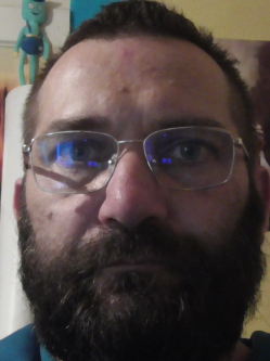 Zoltan, 51 �ves t�rskeres� f�rfi, K�szeg