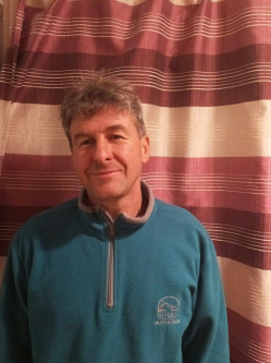 J�zsef, 52 �ves t�rskeres� f�rfi, M�rok