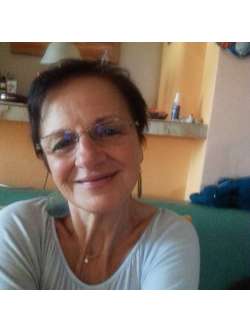 Rozalia, 68 �ves t�rskeres� n�, Gloucestershire, South Gloucestershiret bele�rtve
