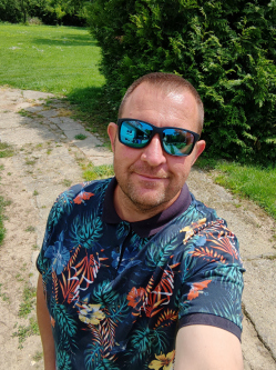 Karesz, 48 éves társkereső férfi, Majs