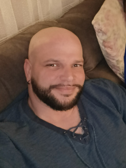 Ferenc, 38 �ves t�rskeres� f�rfi, Lajosmizse