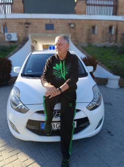 Mih�ly, 71 �ves t�rskeres� f�rfi, Szarvas