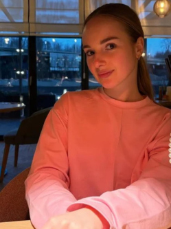 Julianna, 19 �ves t�rskeres� n�, Miskolc