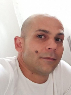 Ferenc, 34 �ves t�rskeres� f�rfi, Bocskaikert