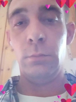 Tamas, 41 éves társkereső férfi, Döbrönte