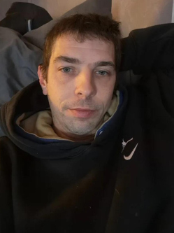Tibor, 29 �ves t�rskeres� f�rfi, Sz�kesfeh�rv�r