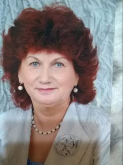 Marika, 71 �ves t�rskeres� n�, Nemesszal�k