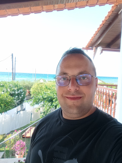 Tam�s, 29 �ves t�rskeres� f�rfi, Zagyvar�kas