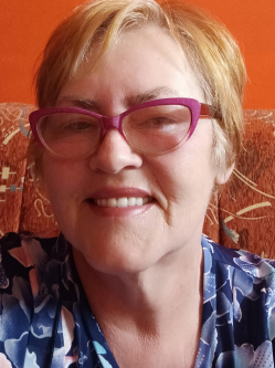 Erzs�bet, 58 �ves t�rskeres� n�, Sarkad