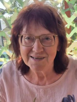 Erzsike, 78 �ves t�rskeres� n�, Celld�m�lk