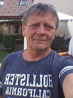 Volker, 68 �ves t�rskeres� f�rfi, Tiszaszentimre