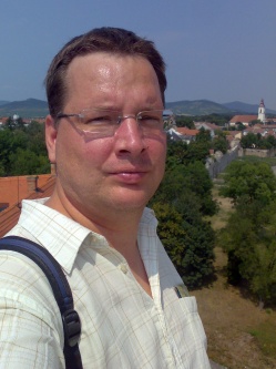 Antal, 47 �ves t�rskeres� f�rfi, Budapest