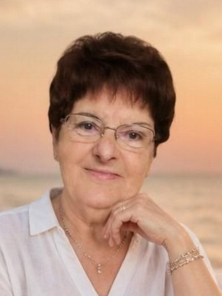�va, 73 �ves t�rskeres� n�, Tatab�nya