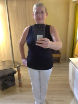 Leila, 60 �ves orosh�zi t�rskeres� n�