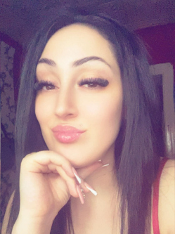Szilvia, 28 �ves t�rskeres� n�, Szeged