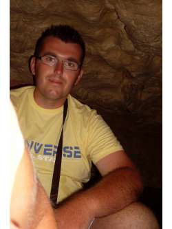Attila, 36 �ves t�rskeres� f�rfi, K�tegyh�za