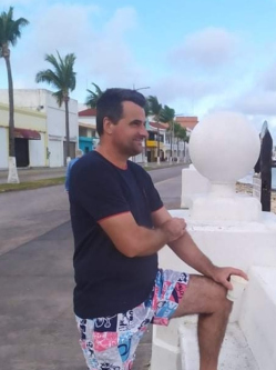 Szilveszter, 53 �ves t�rskeres� f�rfi, Dr�gelypal�nk