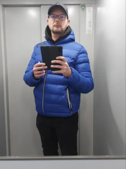 Endre, 42 �ves t�rskeres� f�rfi, Salg�tarj�n