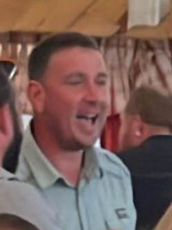 Csaba, 40 �ves t�rskeres� f�rfi, Mez�falva