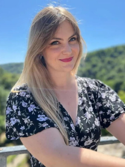 S�ra, 32 �ves t�rskeres� n�, Szeged