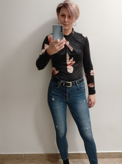 M�nika, 50 �ves t�rskeres� n�, Nagyhegyes