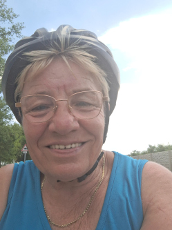 Margit, 69 �ves t�rskeres� n�, Kaposv�r