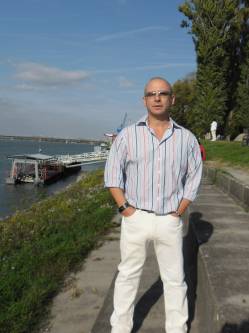 Zolt�n, 55 �ves t�rskeres� f�rfi, Dunapataj
