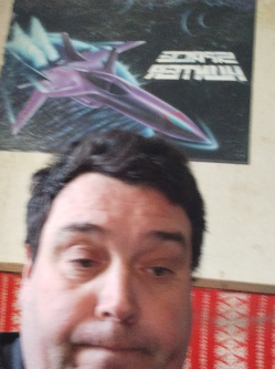 Attila, 46 �ves j�szber�nyi t�rskeres� f�rfi