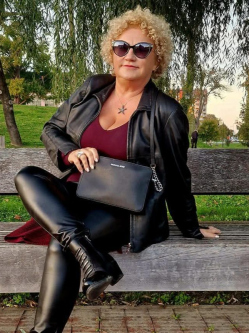 Kata, 58 �ves p�csi t�rskeres� n�