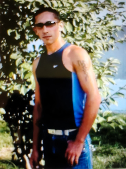 Elem�r, 36 �ves t�rskeres� f�rfi, Mez�ber�ny