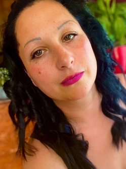 Lilla, 33 �ves t�rskeres� n�, Debrecen