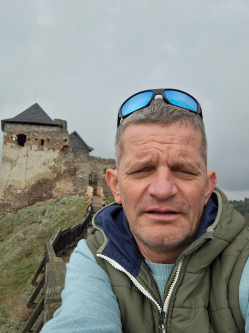 Attila, 52 �ves t�rskeres� f�rfi, Tisza�jv�ros
