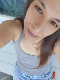 Piroska, 19 �ves t�rskeres� n�, P�cs