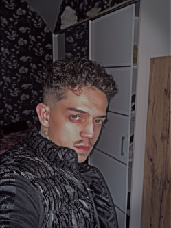 Renátó, 23 éves társkereső férfi, Eger