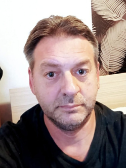 Szabolcs, 49 �ves hetesi t�rskeres� f�rfi