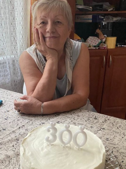 Kl�ra, 77 �ves t�rskeres� n�, Duna�jv�ros