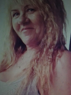 Erika, 57 �ves t�rskeres� n�, D�vav�nya