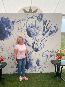 Nelli, 61 �ves t�rskeres� n�, Sz�kesfeh�rv�r