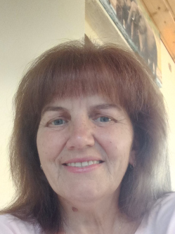 Irma, 60 �ves kecsk�di t�rskeres� n�