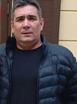 S�ndor, 56 �ves t�rskeres� f�rfi, Beretty��jfalu